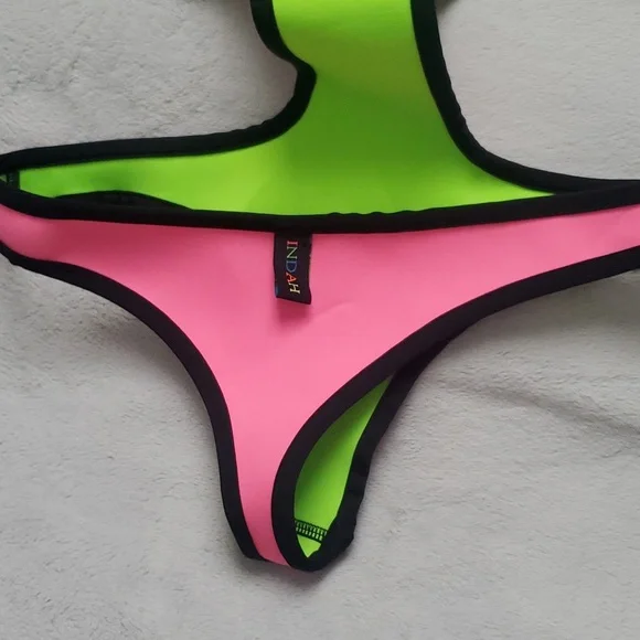 INDAH , REVERSIBLE NEOPRENE ONE-PIECE BIKINI SIZE XS / S - Picture 6 of 10